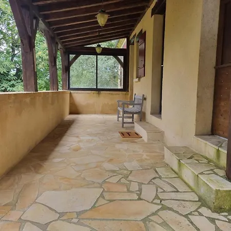 Maison Familiale Rénovée Avec Grand Jardin Et Animaux Acceptés - Fr-1-616-520 *